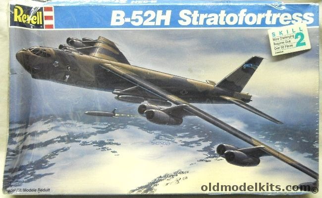 Revell 1/144 Boeing B-52H Stratofortress - With AGM-86B ALCMs, 4584 plastic model kit